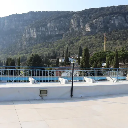 Monika 315 Magic Daire *